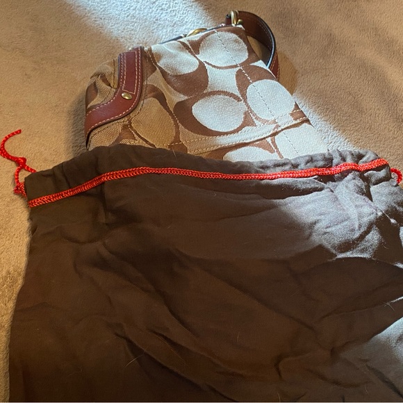 Coach Carly Jacquard Purse Signature Print - Picture 6 of 6